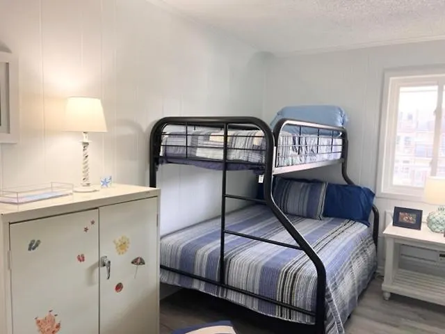 Holiday home 3-bedroom, 2-bath In Ocean Steps To The *
